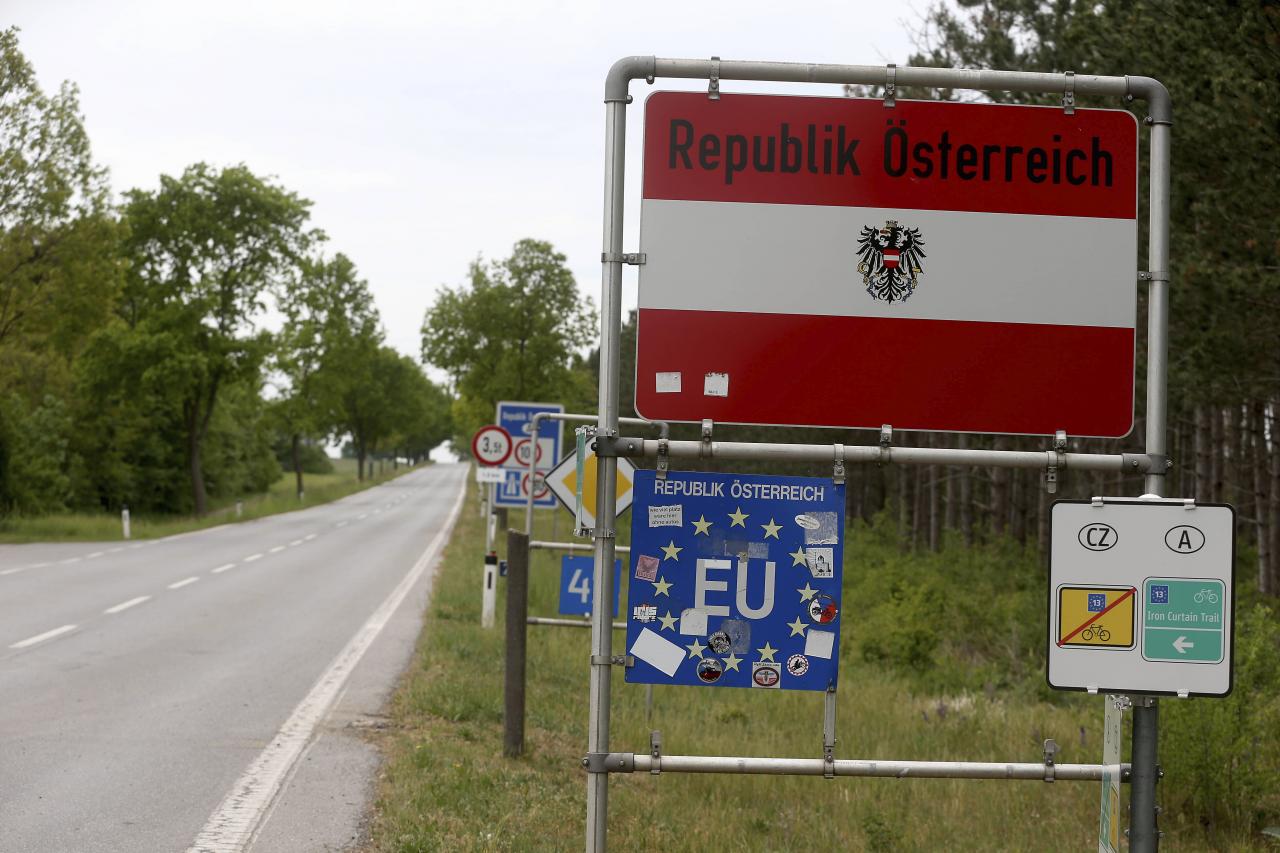 Стол на границе австрии венгрии и словакии