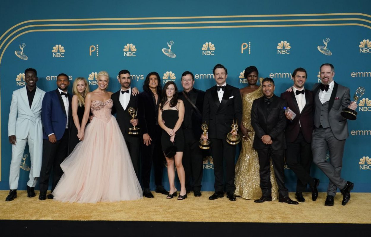 Hlavné ceny Emmy získali seriály Boj o moc, Biely lotos a Ted Lasso