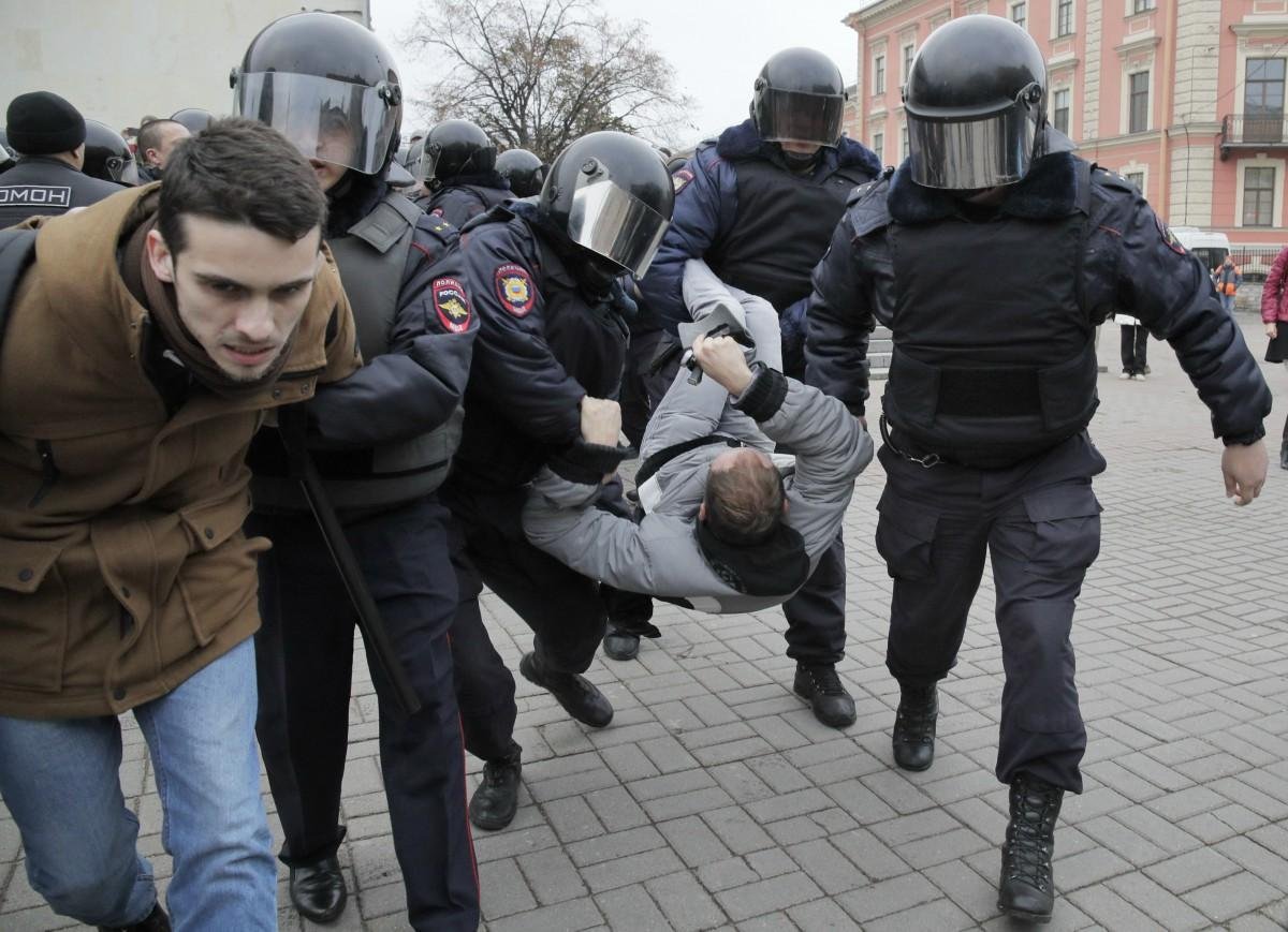 Ruský víkend plný protestů: Nacionalismus a nedokončená revoluce