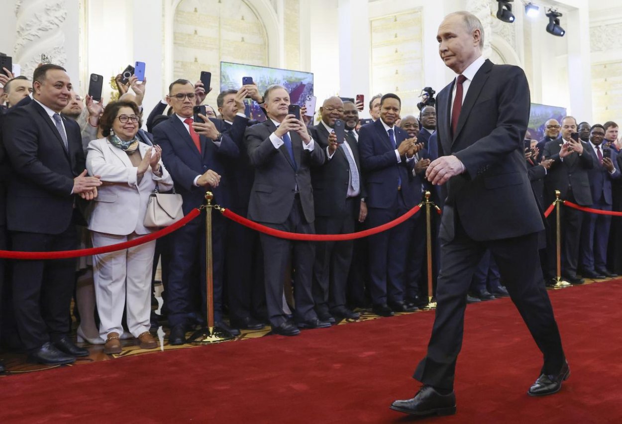 Putin znova zložil prezidentskú prísahu — čo to znamená podľa Tomáša Zálešáka