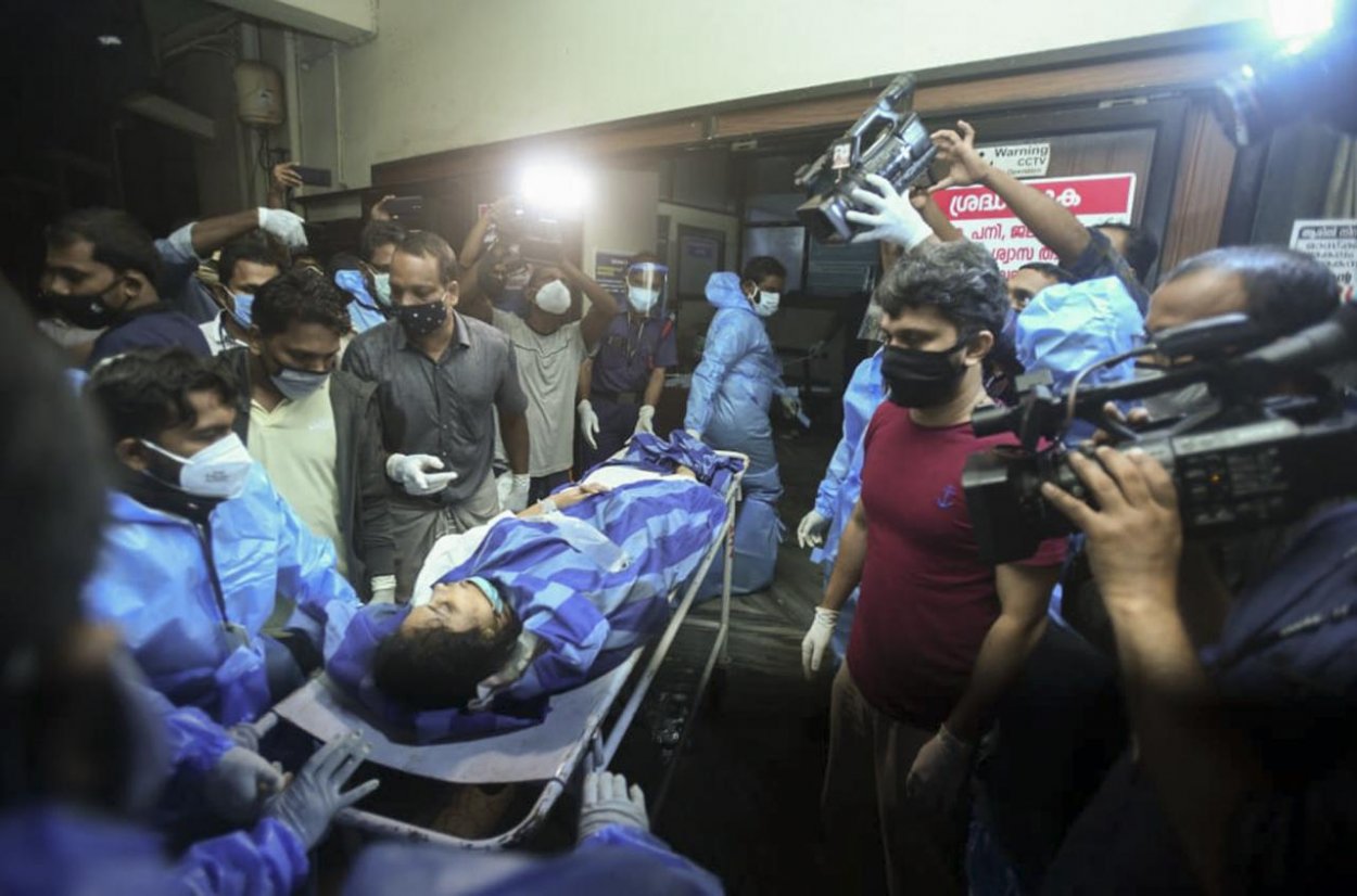 V Indii došlo k leteckému nešťastiu, vyžiadalo si najmenej 16 obetí