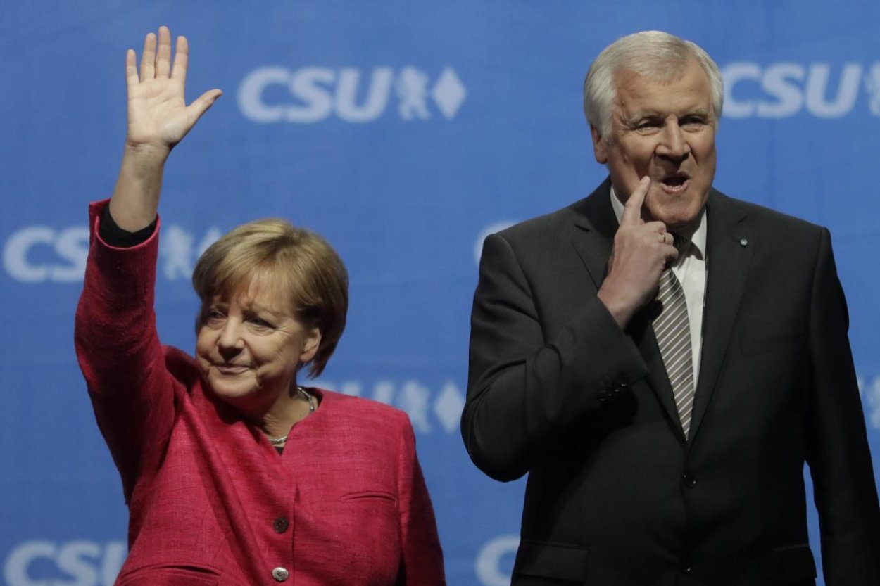 Merkelová a Seehofer sa dohodli v otázke migrácie