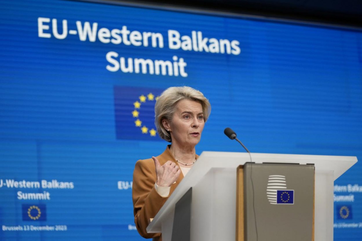 Šéfka EK: EÚ nájde spôsob, ako uvoľniť zablokovaný balík pomoci pre Ukrajinu