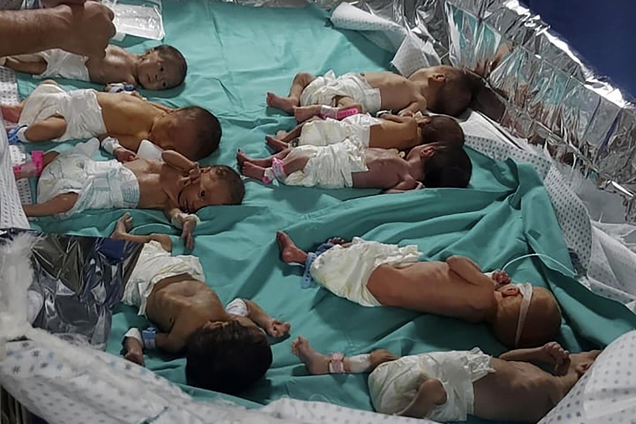Z nemocnice Šifá evakuovali 31 predčasne narodených detí