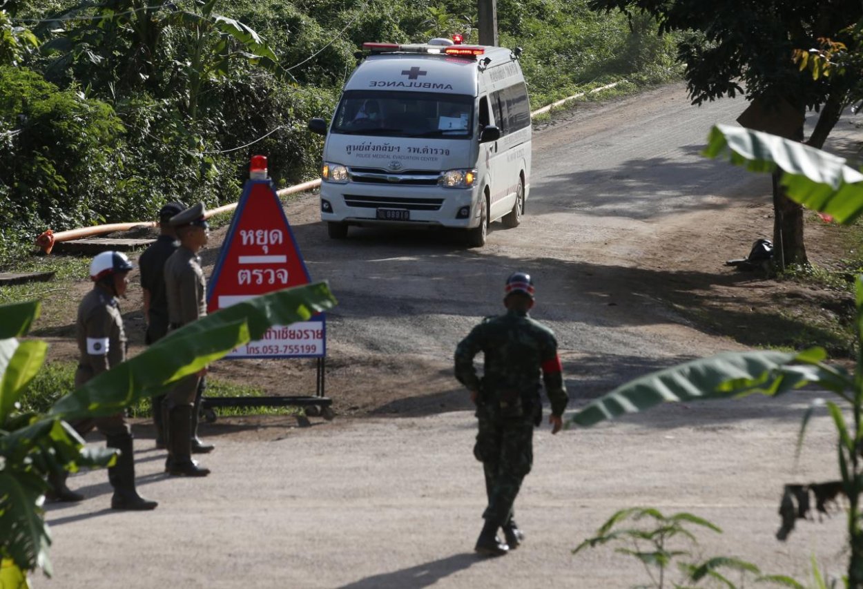 Z jaskyne v Thajsku vyslobodili ďalších štyroch chlapcov