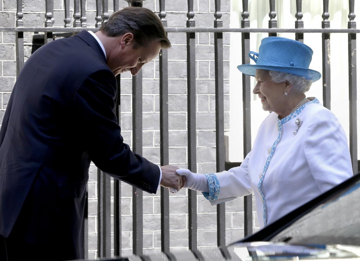 Buckinghamský palác prejavil neľúbosť nad Cameronovými výrokmi