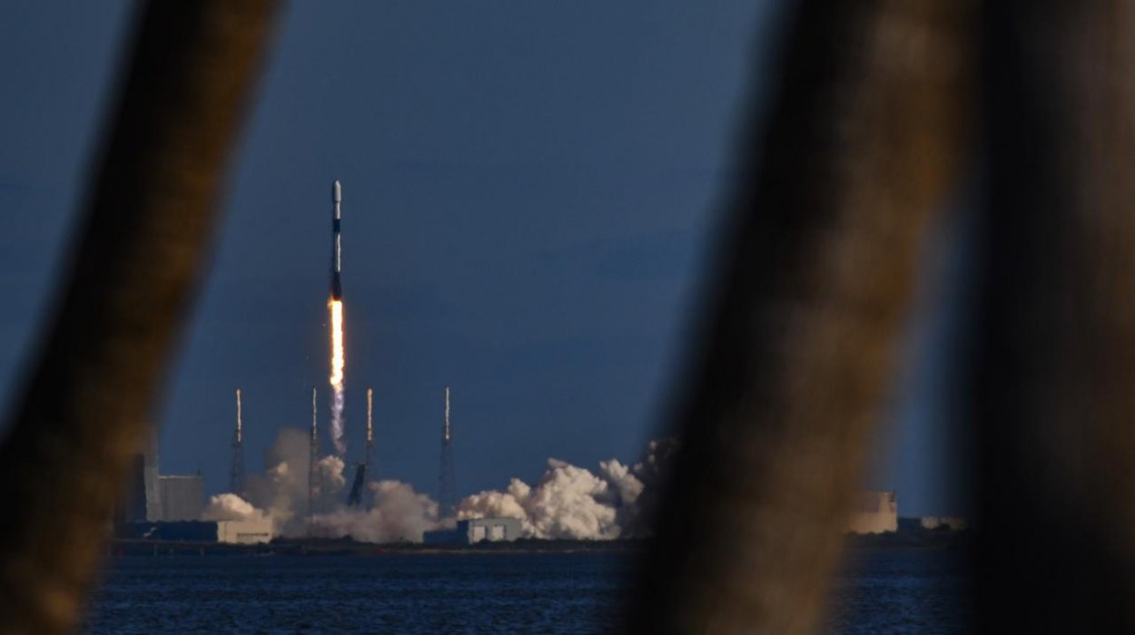 Raketa Falcon vyniesla na obežnú dráhu 114 družíc rôznych krajín vrátane Česka a Ukrajiny