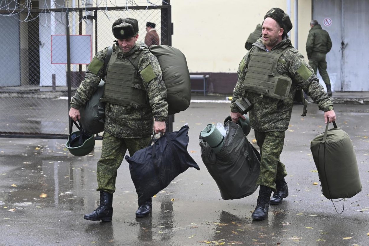 Do armády sa dobrovoľne prihlásilo 270-tisíc Rusov, tvrdí Putin