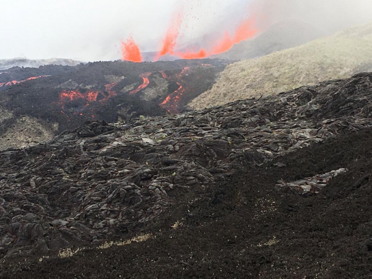 Sopka Piton de la Fournaise na ostrove Réunion je znova aktívna