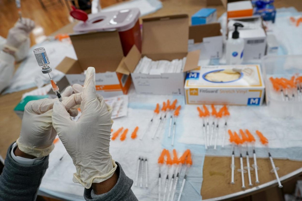 Únia daruje do konca roka viac ako 200 miliónov dávok vakcín proti koronavírusu