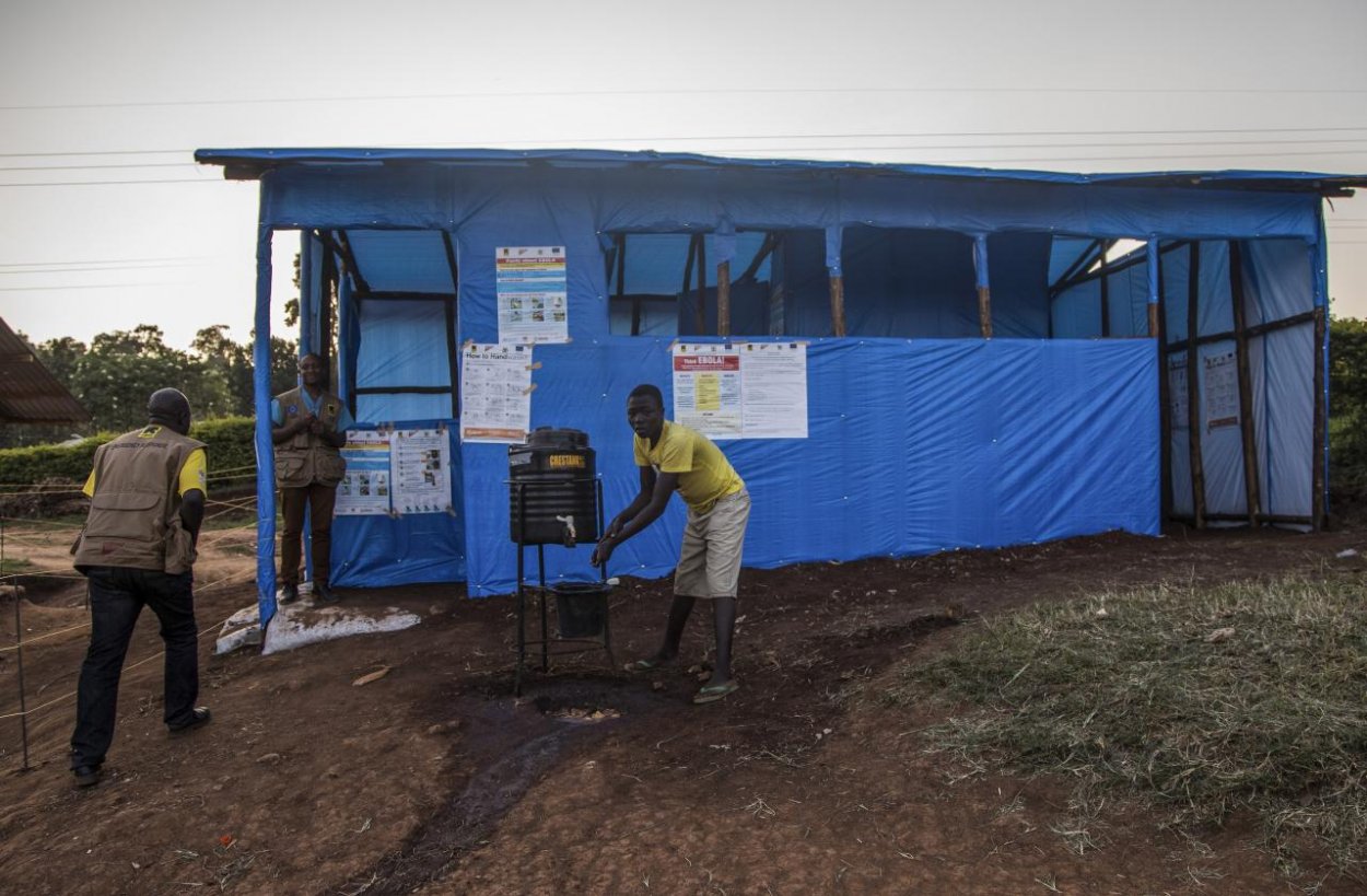 Uganda potvrdila druhé úmrtie na ebolu, infikovali sa členovia jednej rodiny