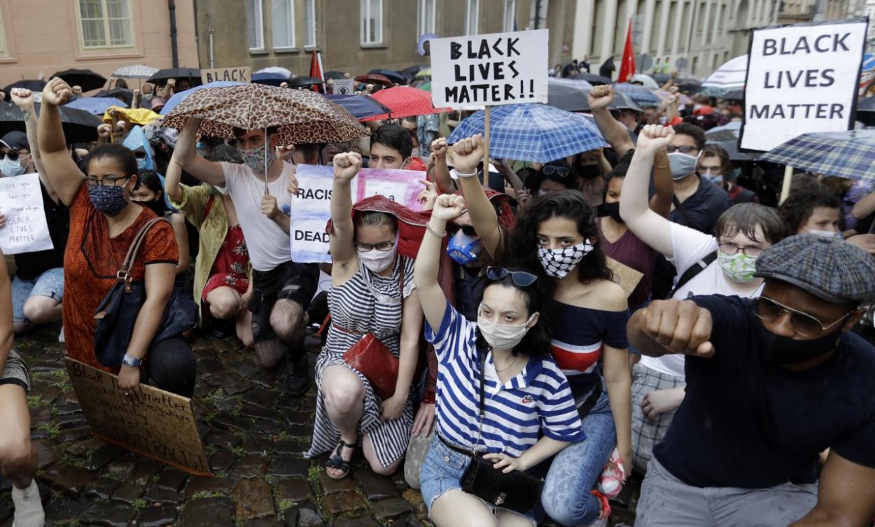 V Prahe protestovali proti policajnému a rasovému násiliu
