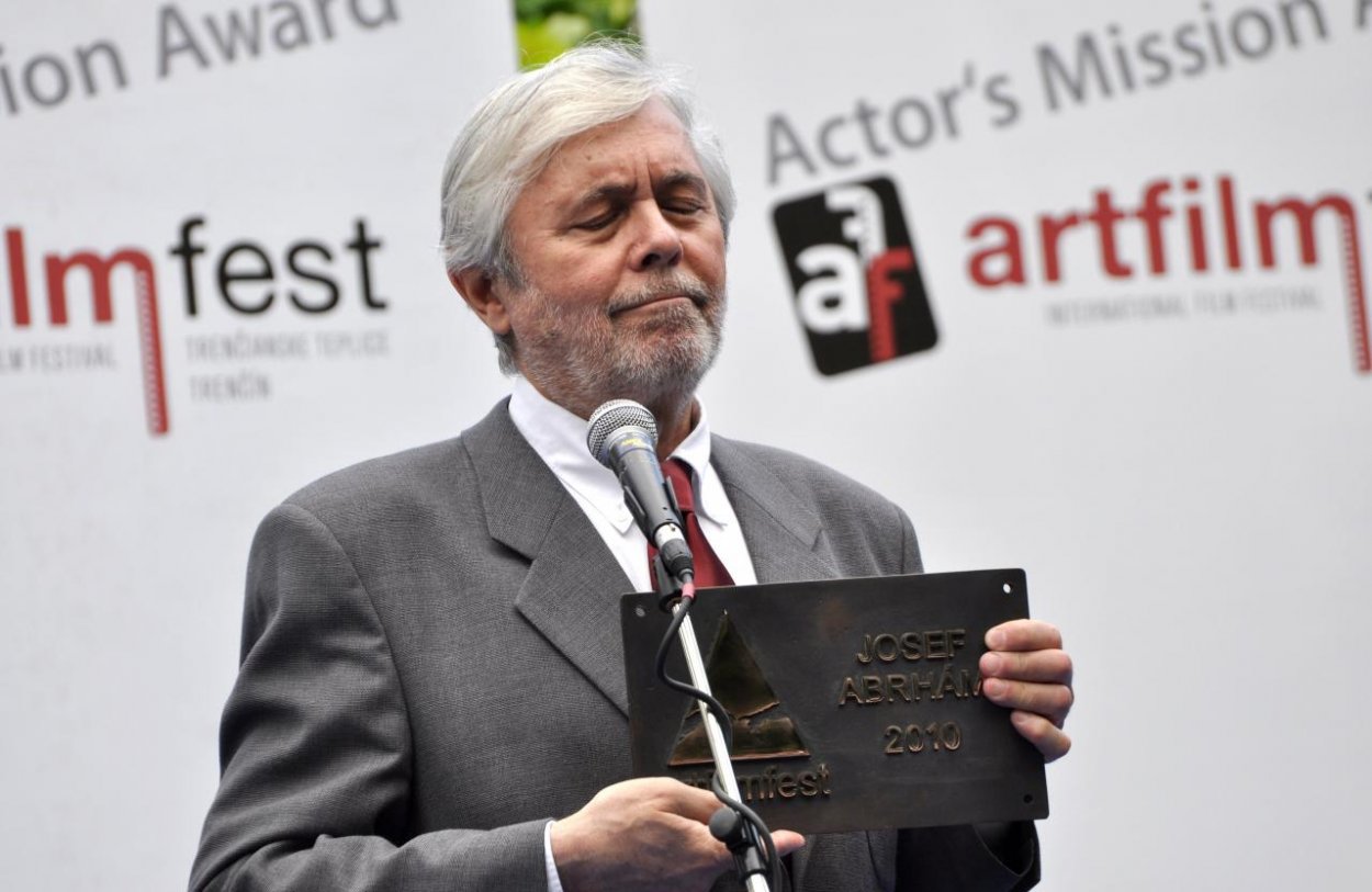 Vo veku 82 rokov zomrel herec Josef Abrhám