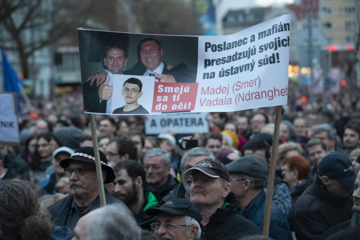 Od Lučenca po New York. Kočner, Trnka, Jankovská aj Gorila vyvolali ďalšie protesty, Za slušné Slovensko volá ľudí do ulíc 