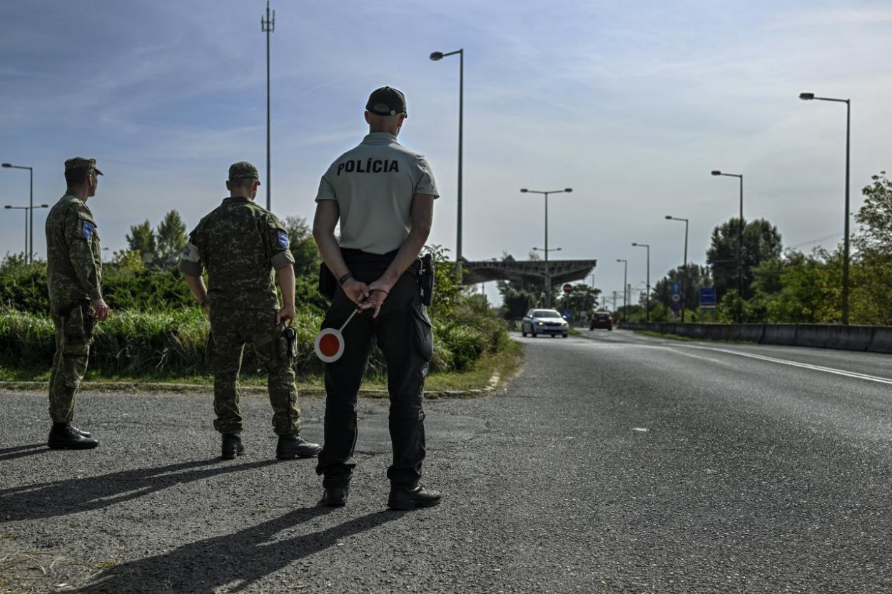 Kontroly na hraniciach s Maďarskom sa predĺžia do 23. decembra