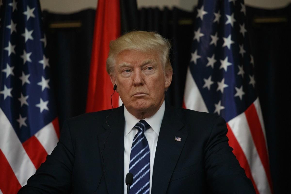 Čeká Donalda Trumpa impeachment? Comey se možná brzy pomstí