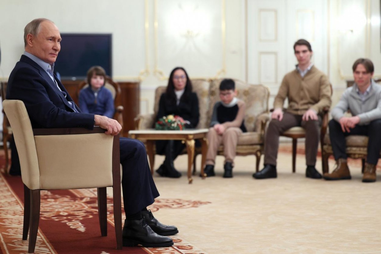 Na stretnutie s Putinom špeciálne vybrali také rodiny padlých vojakov, ktoré sa nebudú pýtať nepohodlné otázky