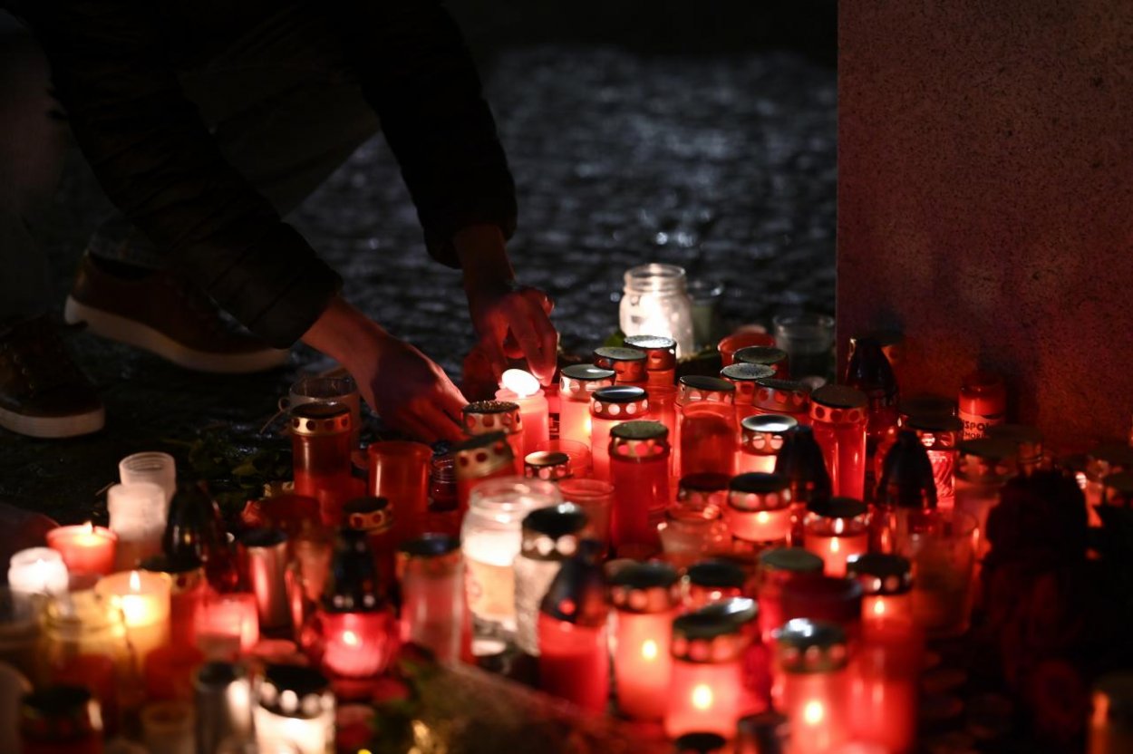 V Česku bude 23. decembra štátny smútok na uctenie si pamiatky obetí streľby