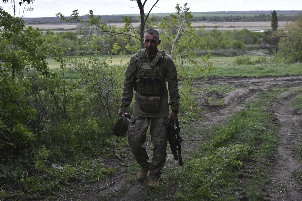 Ukrajina ONLINE: Na Časiv Jar útočí viac ako 20-tisíc ruských vojakov​