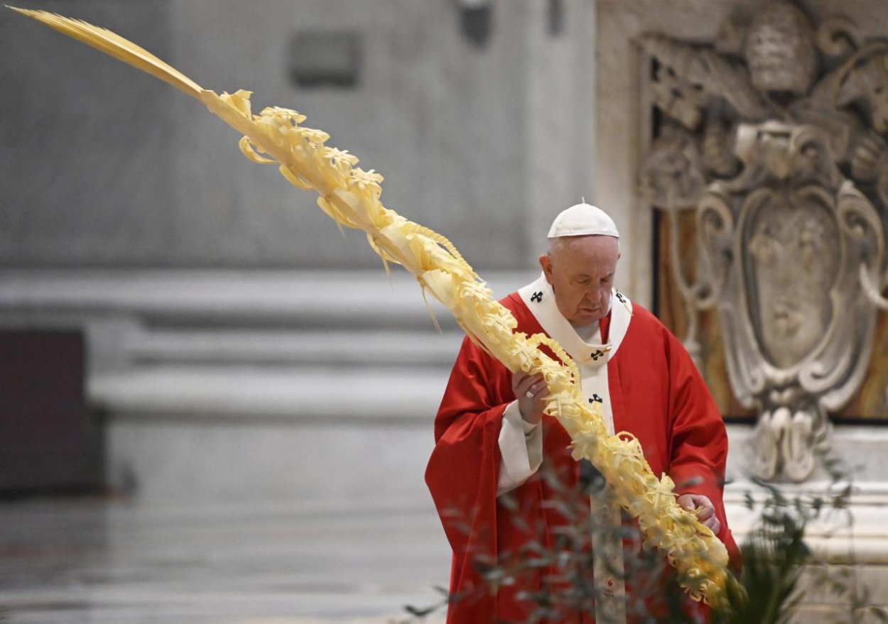 Pápež slávil omšu na Kvetnú nedeľu spojený s veriacimi cez médiá