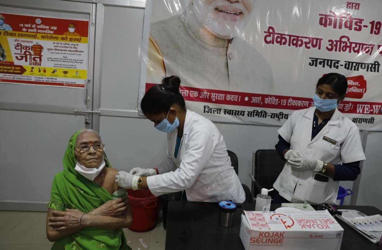 V Indii podali za deň rekordných vyše desať miliónov dávok vakcíny proti covidu