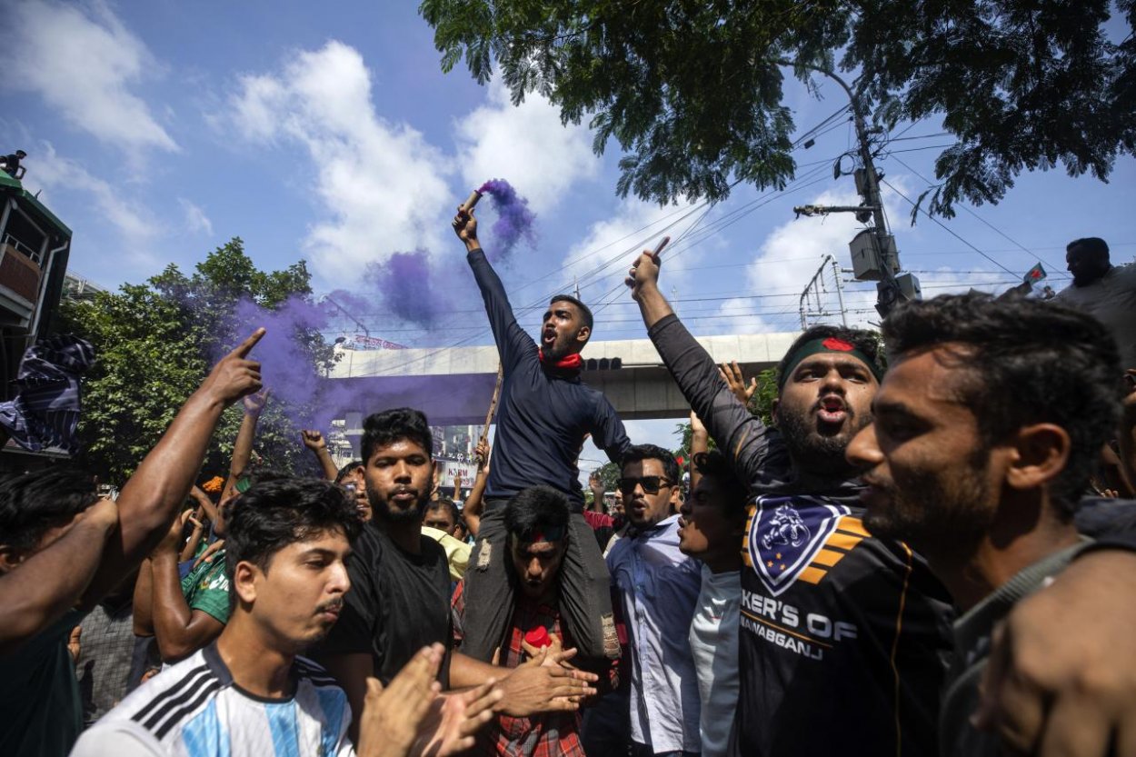 Bangladéšska premiérka podala demisiu; v krajine bude vládnuť dočasná vláda