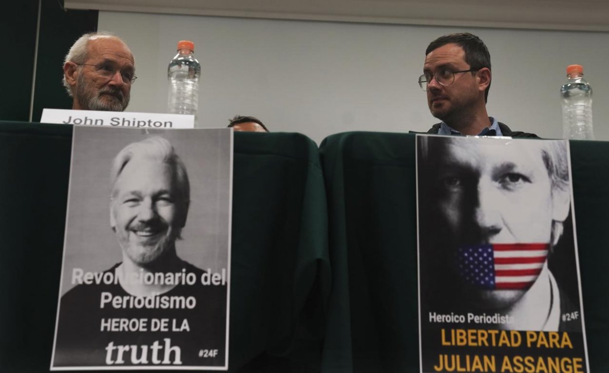 Taliansko: Neapol udelil Julianovi Assangeovi čestné občianstvo