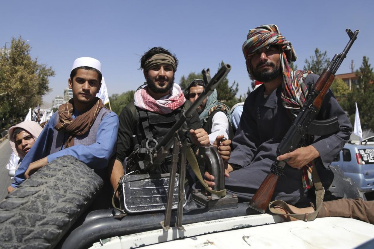Taliban v Afganistane zadržal za necelé dva týždne deväť novinárov