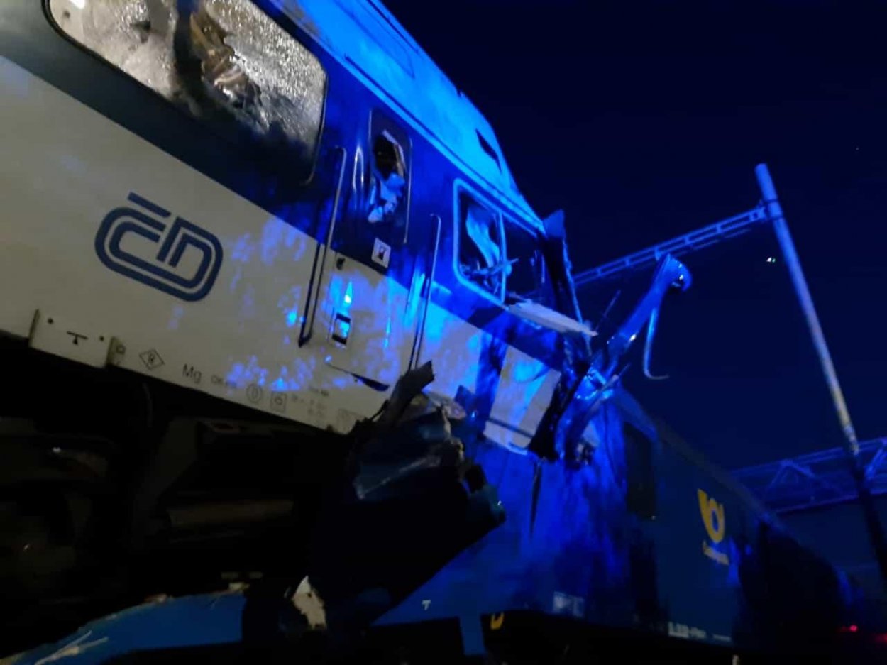 V Česku sa opäť zrazili vlaky, rušňovodič prišiel o život