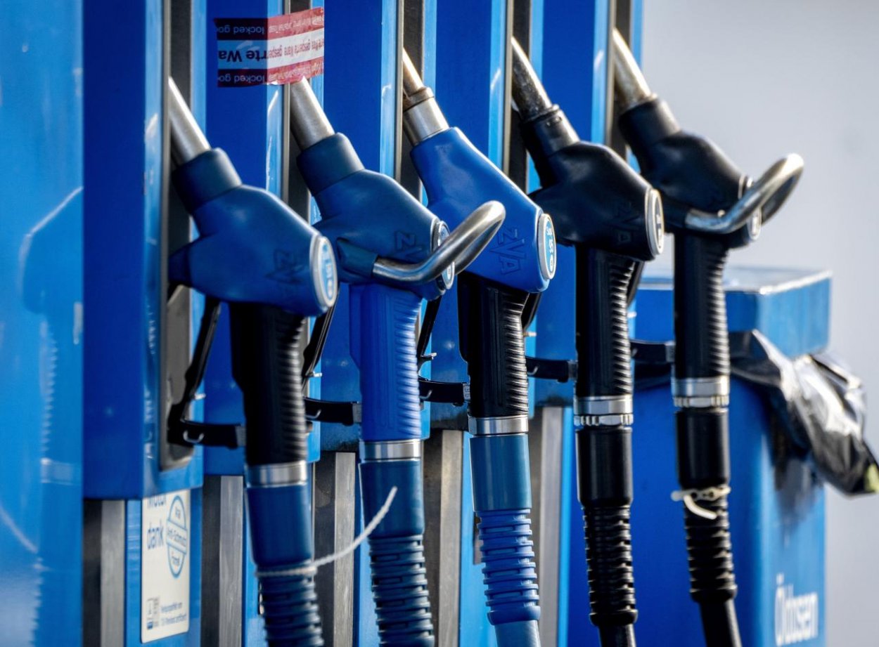 Maďarsko zrušilo zastropovanie cien palív kvôli ich nedostatku na čerpacích staniciach