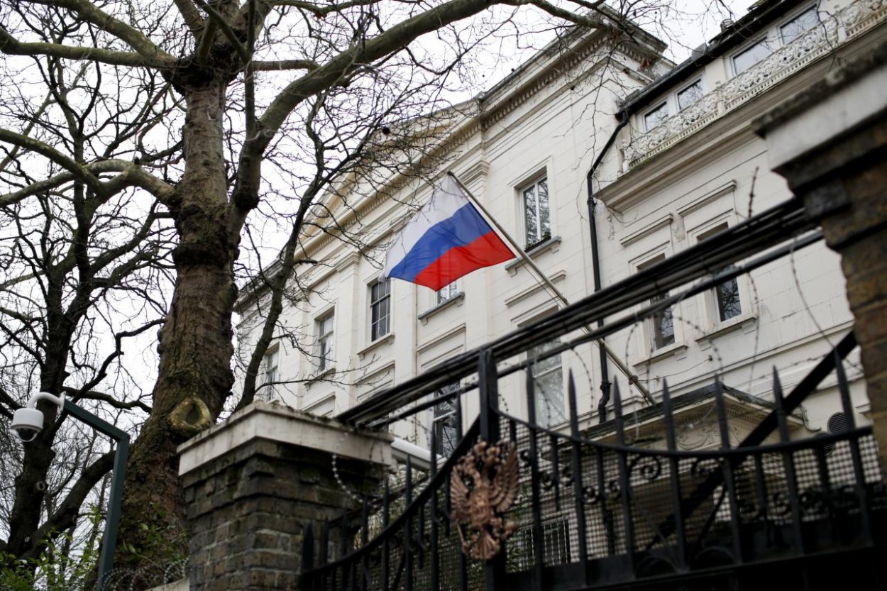 Británia uvalí sankcie na päť ruských bánk a troch podnikateľov blízkych Kremľu
