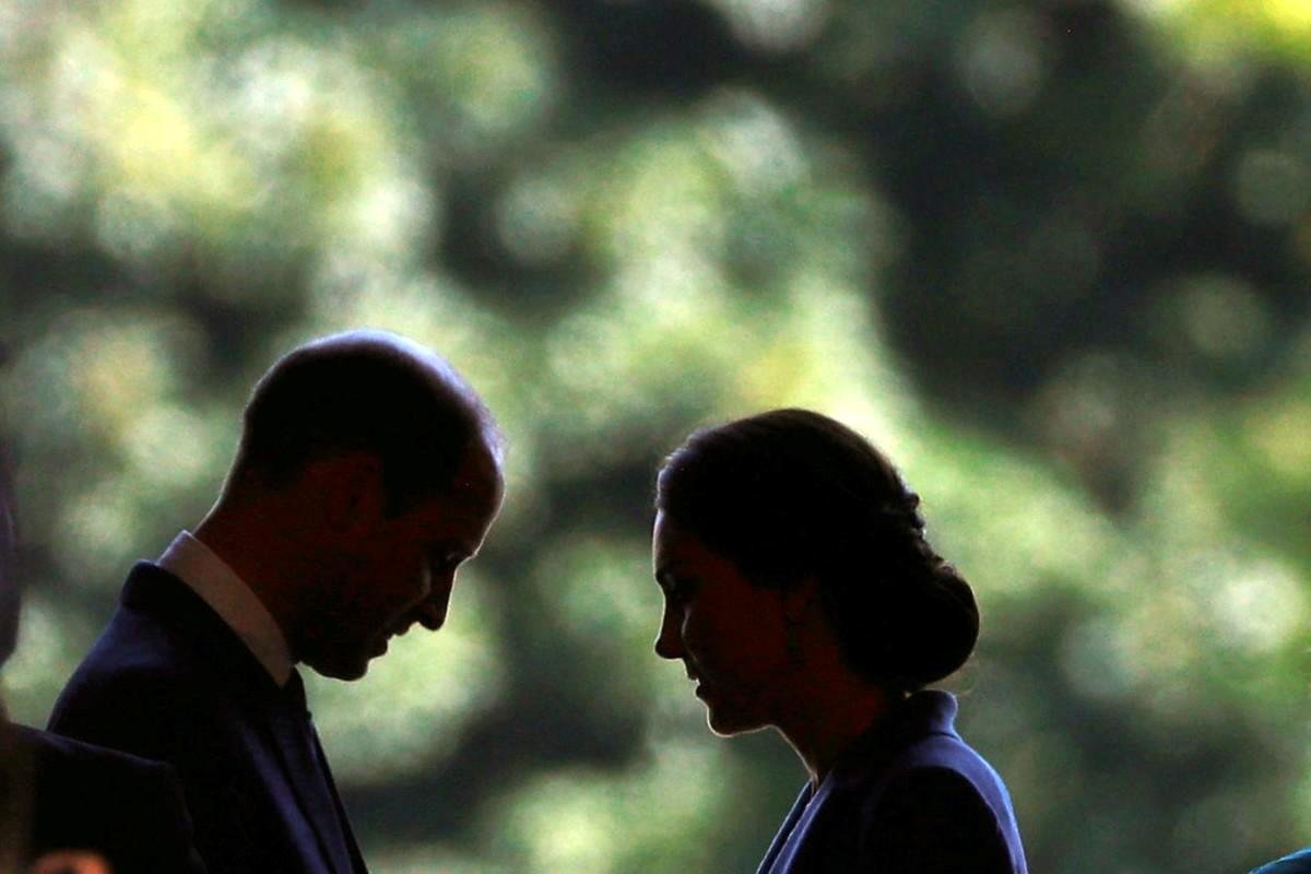 Princ William a jeho manželka Catherine čakajú tretie dieťa