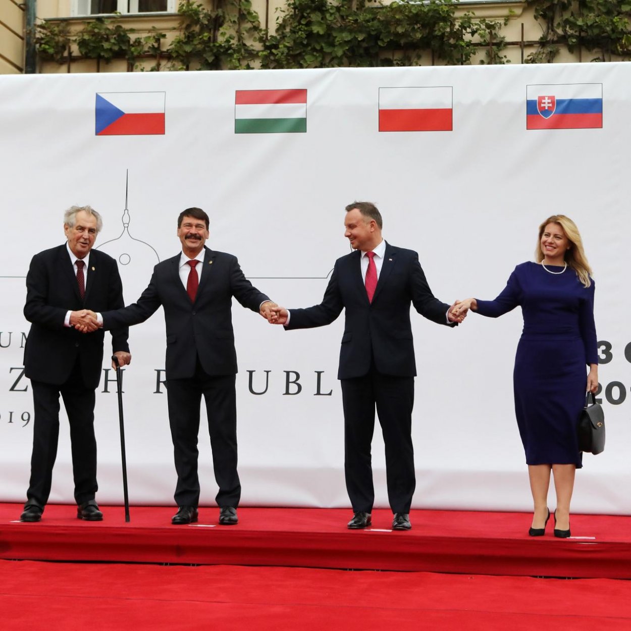 Prezidenti V4 jednomyseľne podporujú vstup Srbska do EÚ