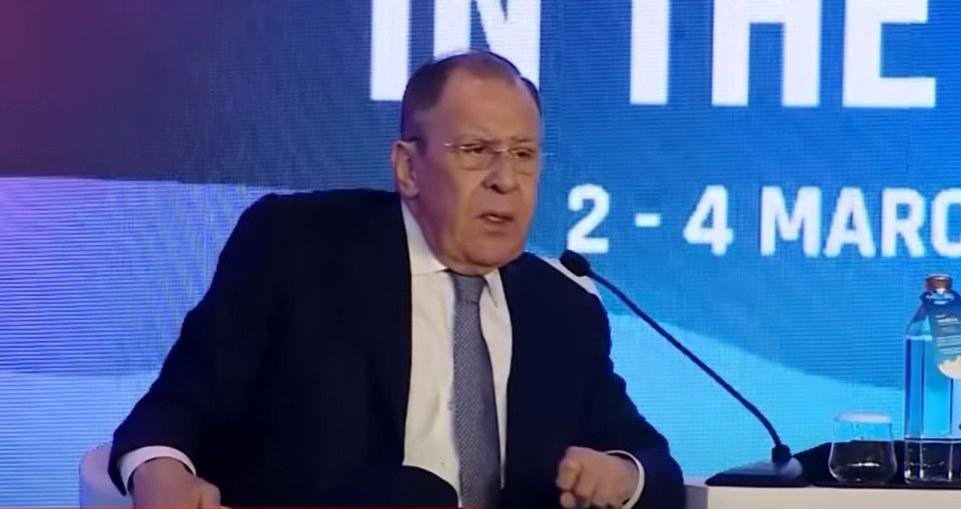 Lavrov si za vyjadrenia o Ukrajine vyslúžil výsmech publika