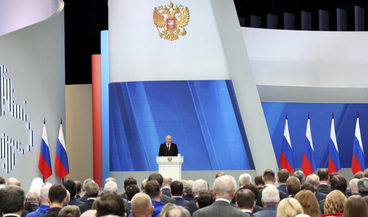 Putin oznámil zvýšenie daní pre občanov a firmy, Kremľu sa míňajú rezervy