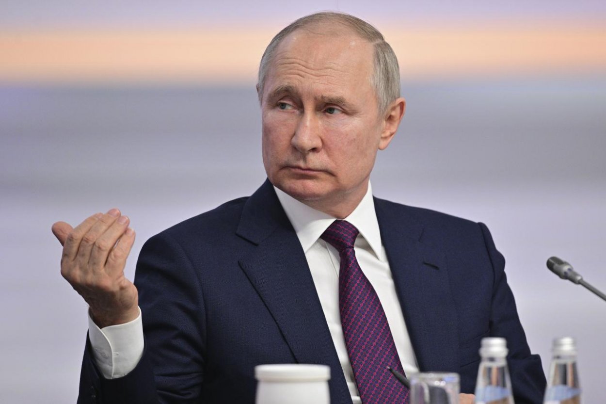 Ukrajinská protiofenzíva sa už začala, zatiaľ je však neúspešná, tvrdí Putin