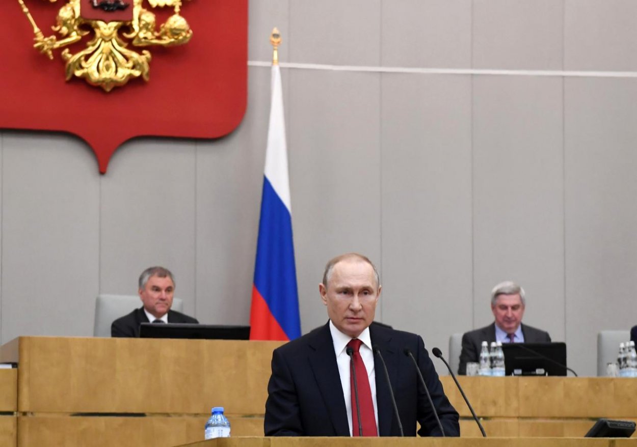 Ruská Štátna duma prijala zákon o zmene ústavy. Vyťaží z neho Vladimír Putin