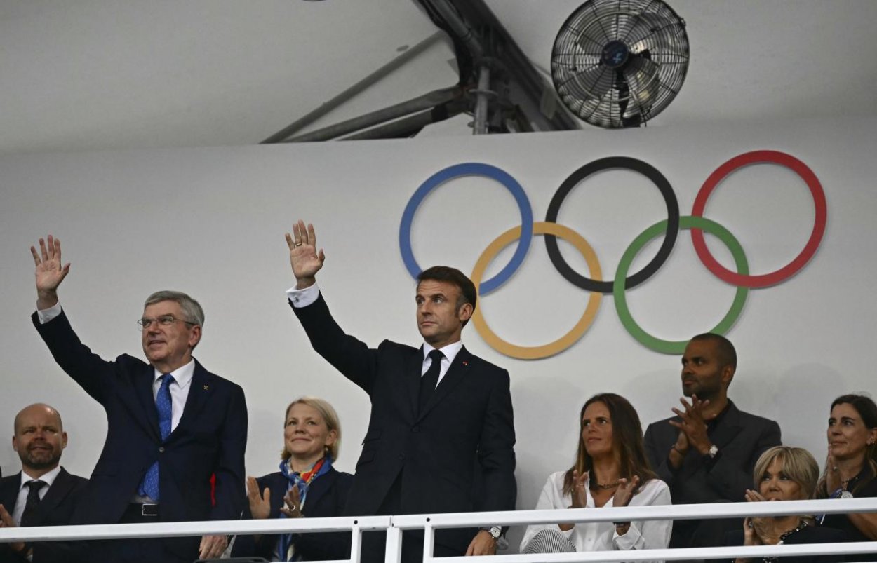 V Paríži prebieha otvárací ceremoniál olympijských hier 2024