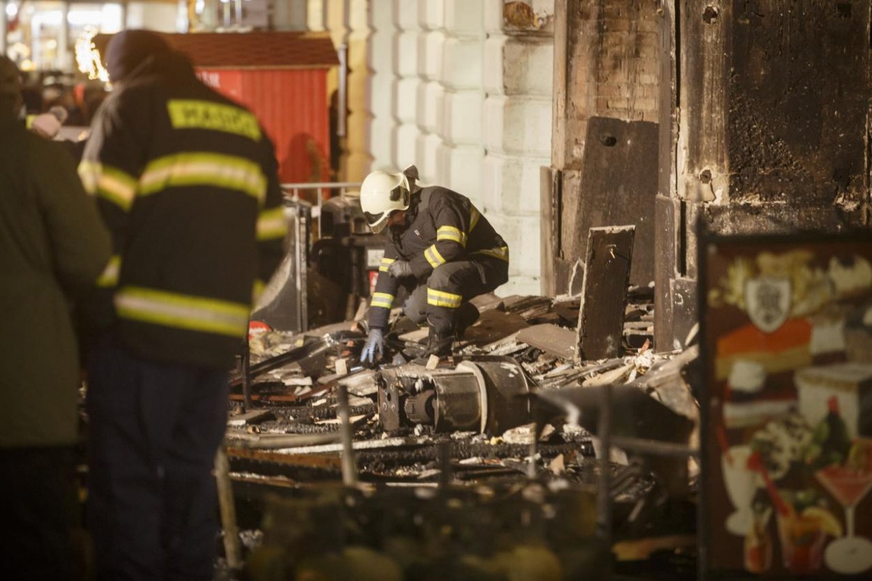 V Poľsku sa po výbuchu plynu zrútil rodinný dom, záchranári našli štyri telá 