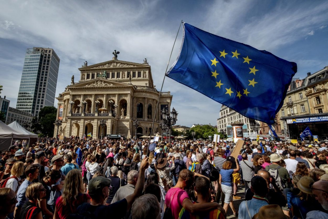 Začal sa záverečný deň volieb do Európskeho parlamentu