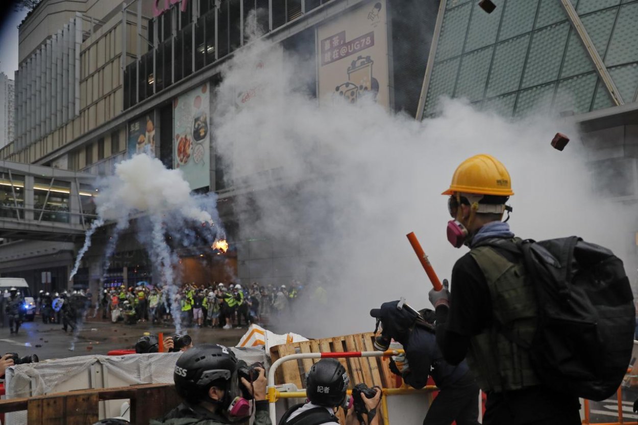 Lamová sa nechce podvoliť demonštráciám v Hongkongu