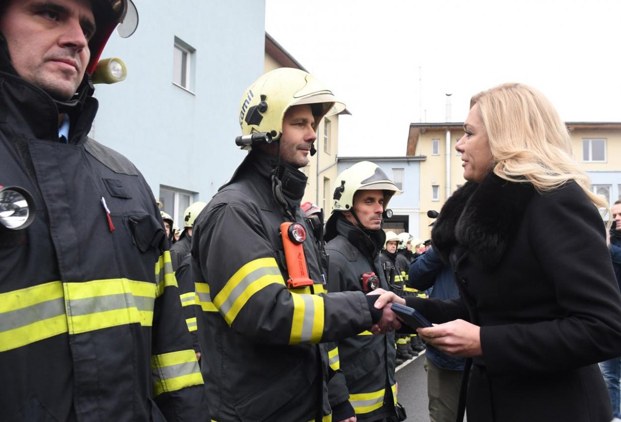 Platy hasičov a členov Horskej záchrannej služby sa od nového roka zvýšia