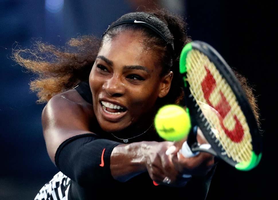 Serena zdolala sestru a je novou kráľovnou tenisu