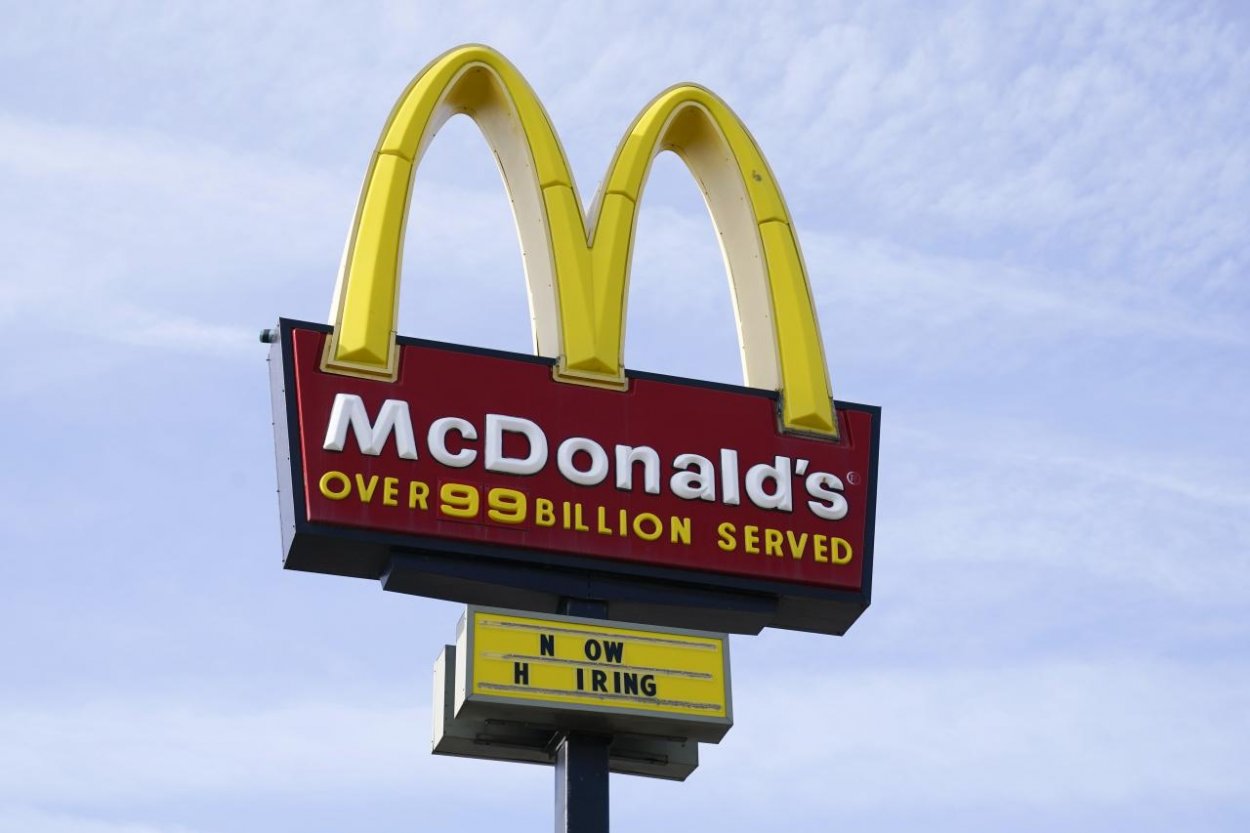 McDonald's dočasne zatvára svoje prevádzky v Rusku