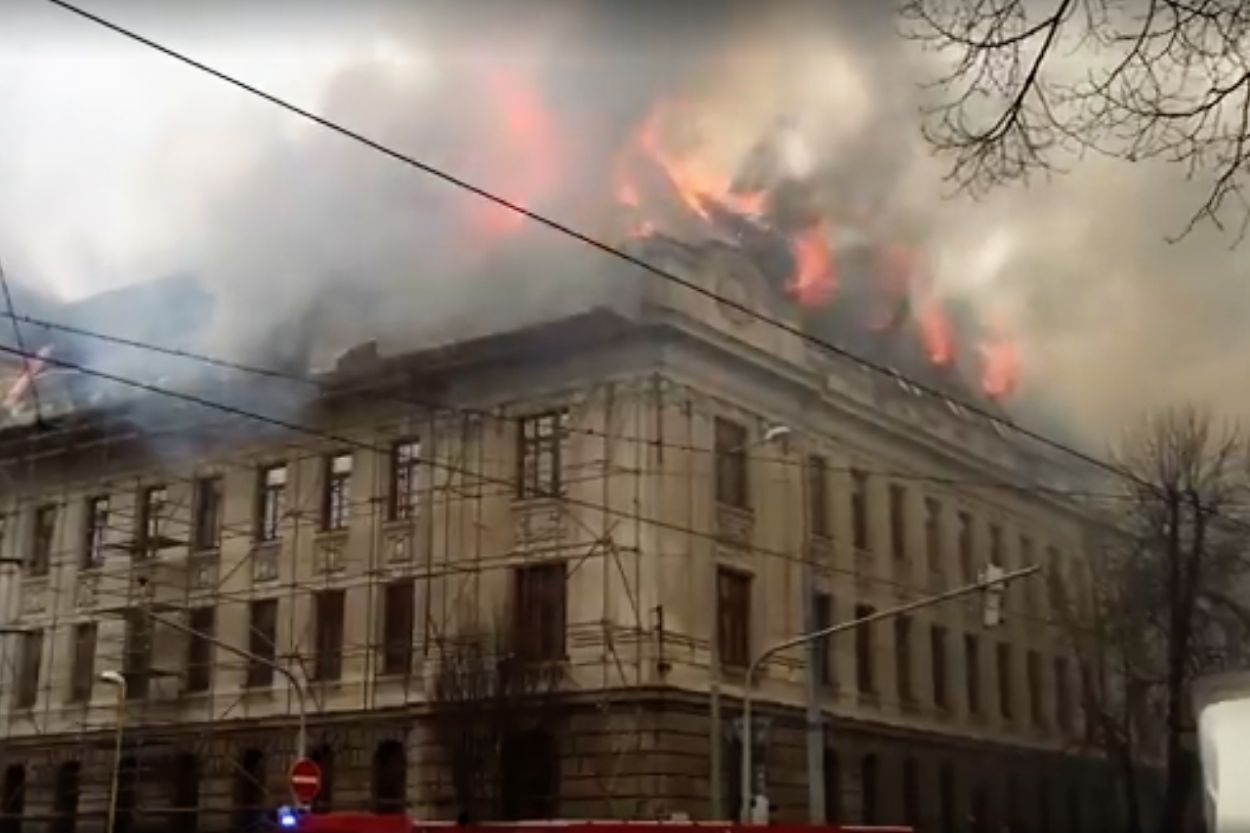 Aktualizované: V Košiciach horela strecha daňového úradu