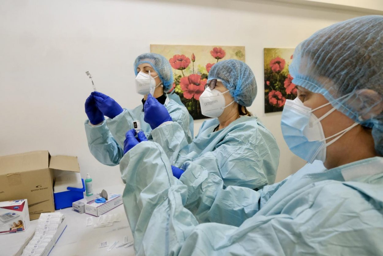 Univerzitná nemocnica Bratislava sprístupnila prihlásenie sa na očkovanie náhradníkom