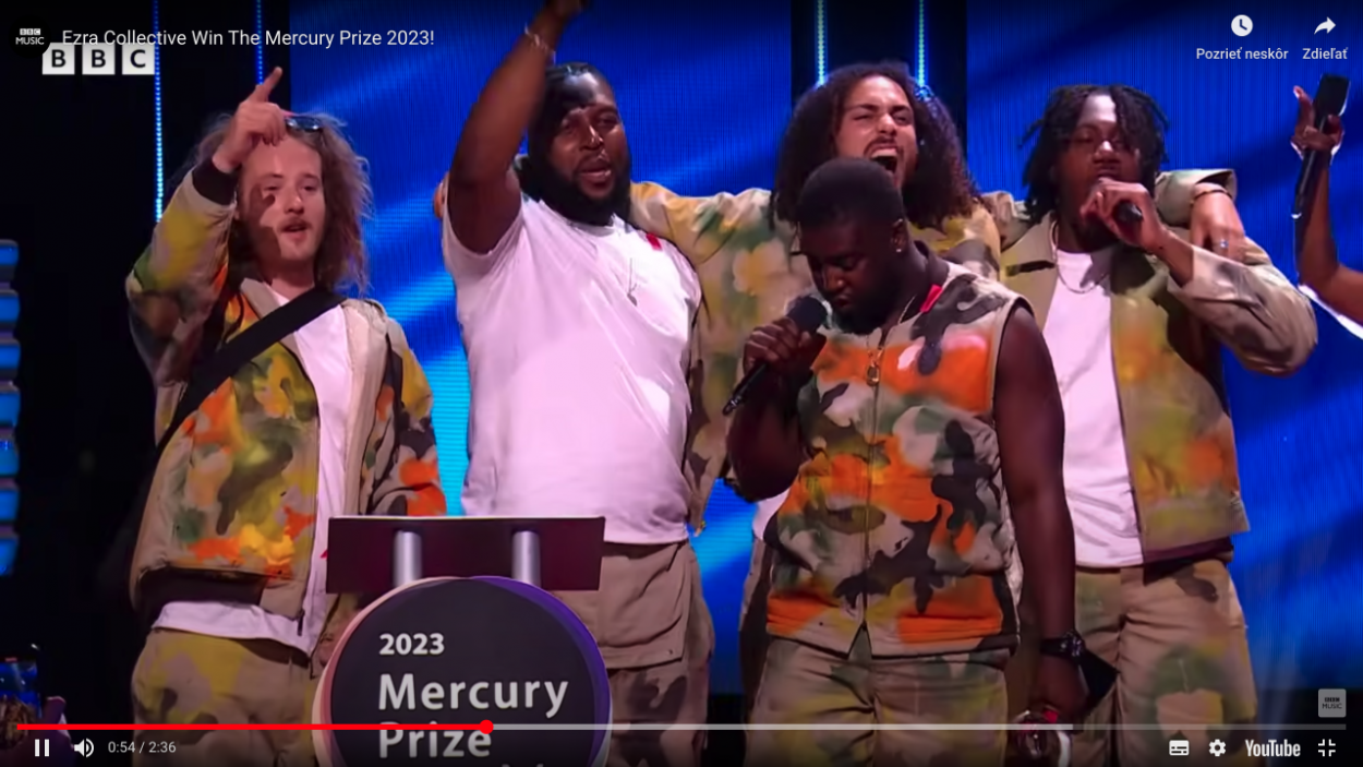 Jazzový kvintet Ezra Collective prekvapil na slávnostnom udeľovaní Mercury Prize 2023 