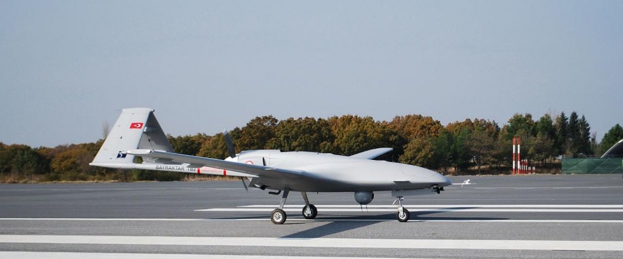 Turecká spoločnosť vyrábajúca populárne drony Bayraktar postaví na Ukrajine továreň