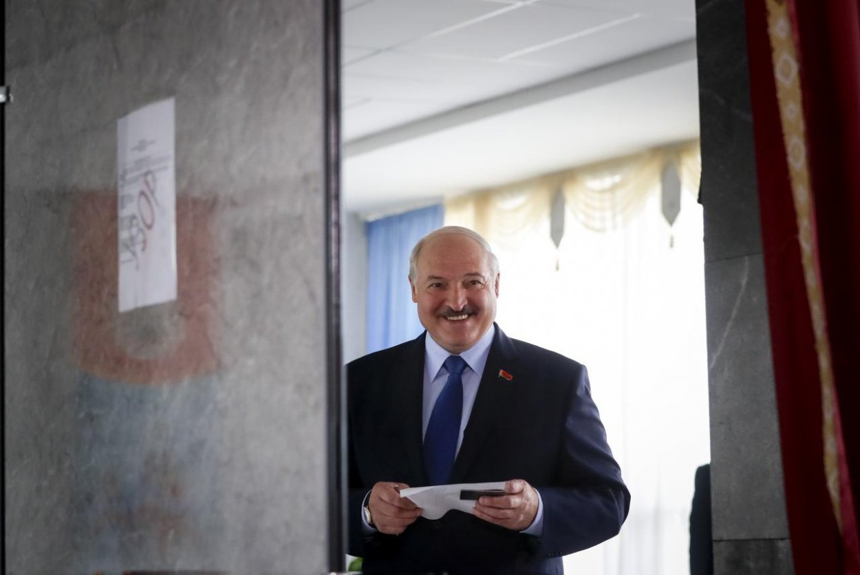 Voľby v Bielorusku vyhral podľa exit pollov Lukašenko