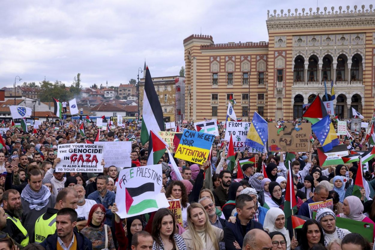 Tisíce demonštrantov vyjadrili v Bosne a Hercegovine podporu Palestínčanom